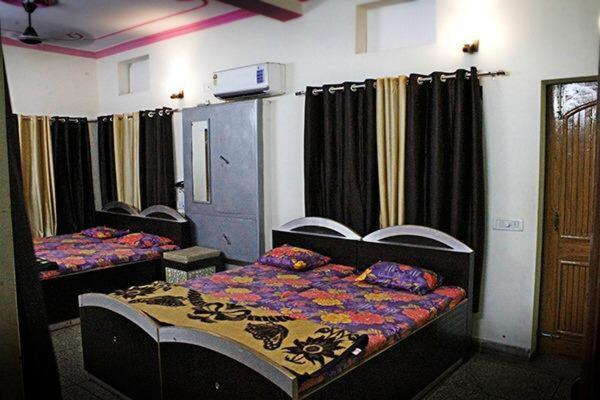 Roshan Hotel Varanasi