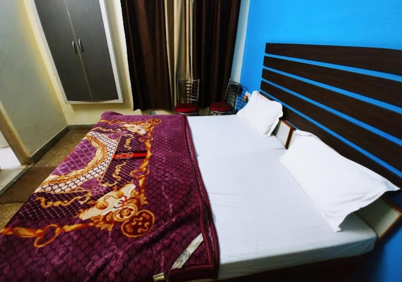 Roshan 2* Varanasi