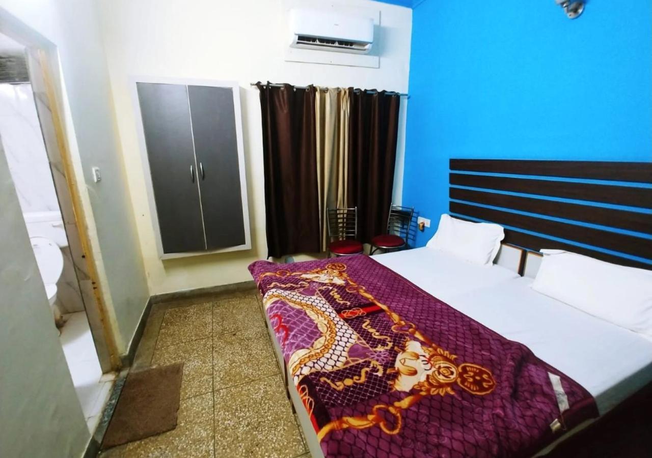 Roshan Hotel 2*