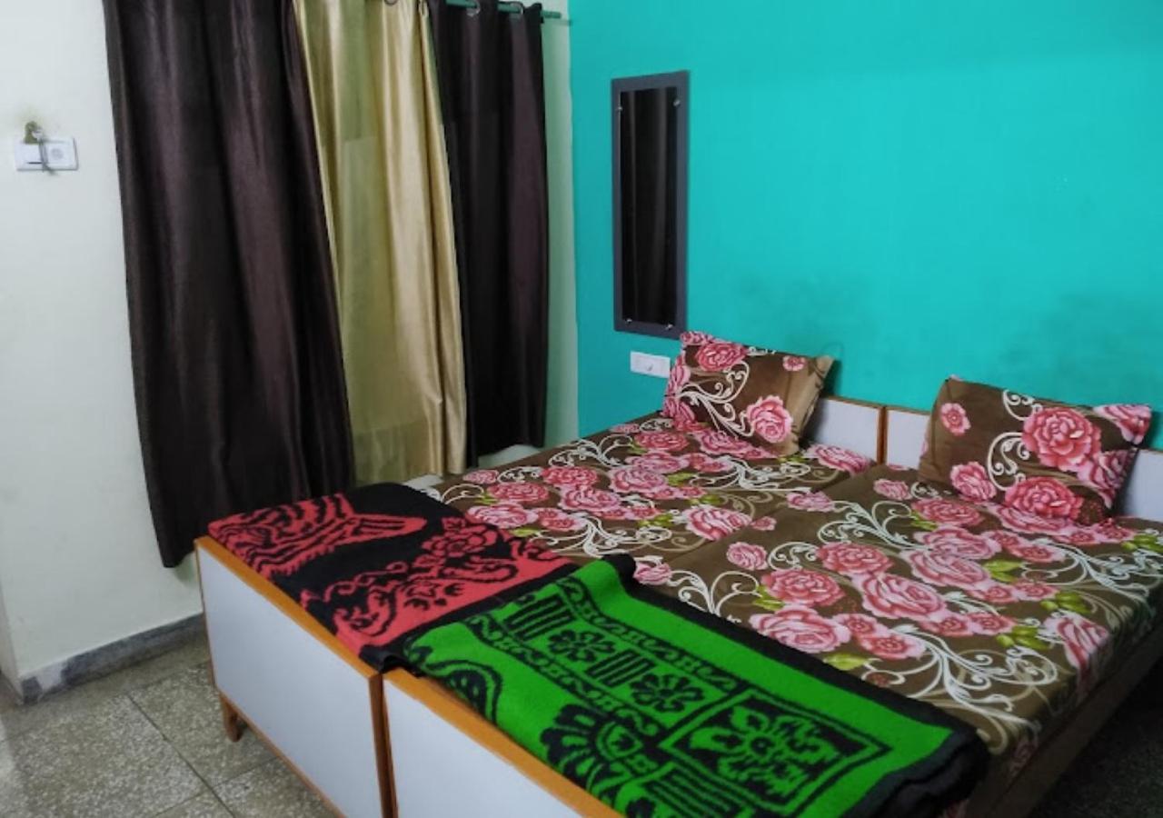 Roshan Hotel 2*